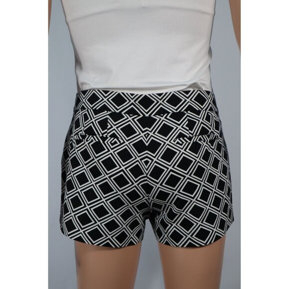 J. Crew Women's Black & White Geometric Print Cotton Shorts Size Small - Picture 3 of 13